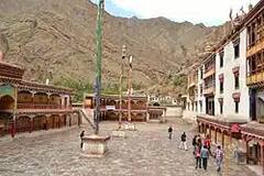 IRCTC Tour Package: બર્ફિલી પહાડીઓનો માણવો છે આનંદ, તો IRCTCની સાથે કરો લેહ-લદ્દાખની સેર, જાણો કેટલો થશે ખર્ચ