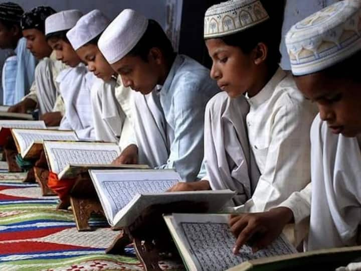 Uttarakhand Madarsas ultimatum registered in education department within 1 month Uttarakhand News: उत्तराखंड में मदरसों को सरकार का अल्टीमेटम, एक महीने के अंदर रजिस्ट्रेशन कराने का निर्देश