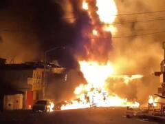 Pakistan Blast: స్టేడియం బయట బైక్‌లో బాంబ్ పెట్టి పేల్చేశారు, టార్గెట్ వాళ్లేనా?