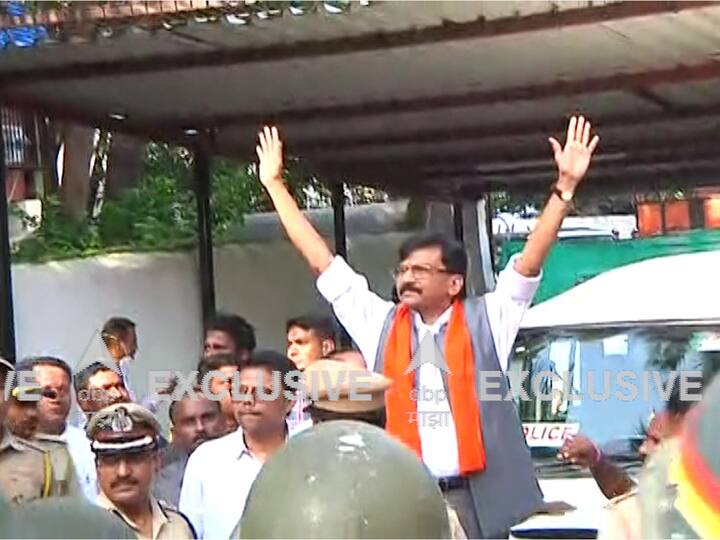 पत्राचाळ घोटाळ्याप्रकरणी तपासात सहकार्य करत नसल्यामुळे ईडीने ही कारवाई केली.