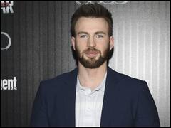 कुत्तों से प्यार करने वाली लड़की को ही डेट करेंगे 'कैप्टन अमेरिका' फेम Chris Evans, खुद किया खुलासा