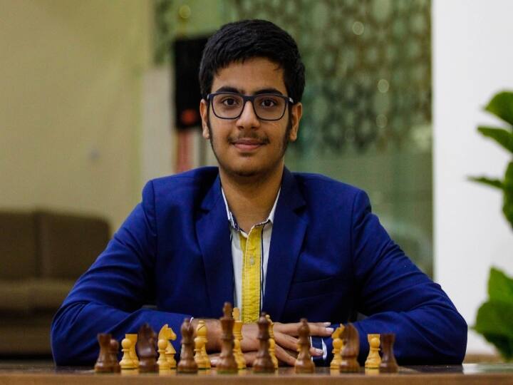 indian player Raunak Sadhwani won switz player babian chess olympiad 2022 Chess Olympiad 2022 : சுவிட்சர்லாந்து வீரரை எளிதில் வென்ற இந்திய வீரர் ரோனக் சத்வானி..!