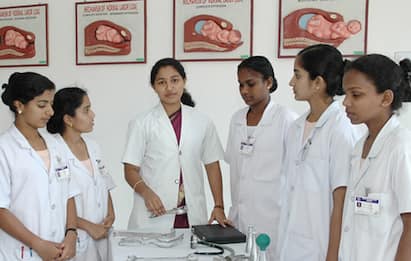 Pharm D Nursing Admission Application Date Till July 26 Know How to Apply  Pharm D Nursing Admission: ஃபார்ம் டி, நர்சிங் படிப்புகளுக்கு ஜூலை 26 வரை விண்ணப்பிக்கலாம் எப்படி? முழு விவரம்