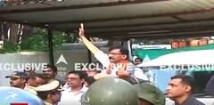 Patra Chawl Land Scam: EXCLUSIVE Visuals of Sanjay Raut outside his residence | ABP News