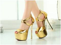 Fashion Tips : ਟਰਿਡਸ਼ਨਲ ਵੀਅਰ 'ਚ ਲਗਾਓ ਕਲਾਸੀ ਲੁੱਕ ਦਾ ਤੜਕਾ, ਪਹਿਨੋ ਇਹ ਫੁੱਟਵੀਅਰ, ਦਿਖੋਗੇ ਸੁਪਰ ਸਟਾਈਲਿਸ਼