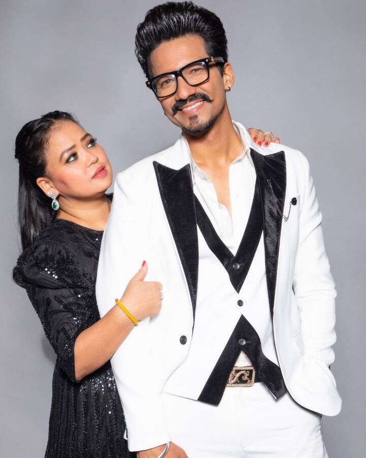 भारती ने रविवार विद स्टार परिवार शो में शामिल होने से पहले इंस्टाग्राम पर ये फोटोज शेयर की हैं. शो में भारती अपनी लाजवाब कॉमिक टाइमिंग और जोक्स से सबको एंटरटेन करने पहुंची हैं.