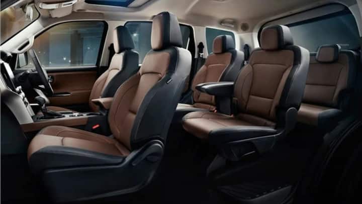 ઓફ-રોડિંગના શોખીન લોકોમાં થારનો જબરદસ્ત ક્રેઝ છે. દેશના અલગ-અલગ શહેરોમાં આ SUV માટે લગભગ 10 મહિનાની લાંબી રાહ જોવી પડી શકે છે. તે એક mStallion પેટ્રોલ અને એક mHawk ડીઝલના બે એન્જિન વિકલ્પો મેળવે છે જે મેન્યુઅલ અને ઓટોમેટિક બંને વિકલ્પોમાં ઉપલબ્ધ છે.