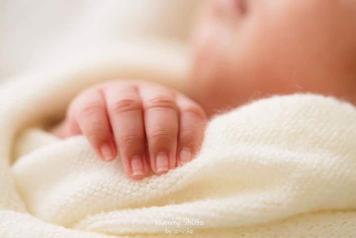 इससे पहले भी प्रणिता ने बेटी की तस्‍वीरें शेयर की थीं, मगर सामने से झलक नहीं दिखाई थी.