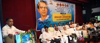 Anna Bhau Sathe Jayanti : वंचित घटकांना समाजाच्या मुख्य प्रवाहात आणण्यासाठी लोकशाहीर अण्णाभाऊ साठे यांचे मोठे योगदानः  राधाकृष्णन बी.
