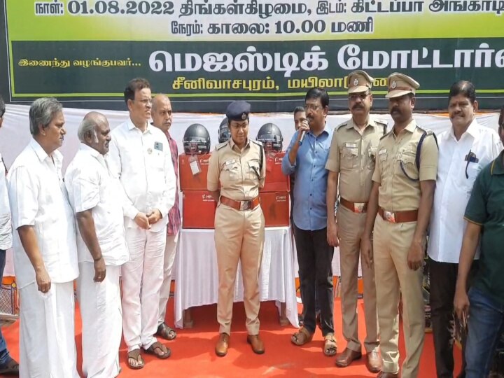 ஹெல்மெட் அணிந்து வருபவர்களுக்கு ஹோட்டல்களில் சிறப்பு தள்ளுபடி அறிவிப்பு- எங்கு தெரியுமா..?