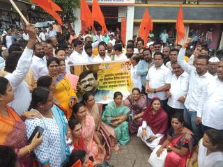 Sanjay Raut : शिवसेनेचा आवाज दाबण्याचा प्रयत्न, नाशिकमध्ये खासदार राऊत यांच्या समर्थनार्थ शिवसेनेचे आंदोलन 