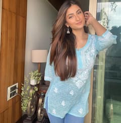 Palak Tiwari Pics: खुली ज़ुल्फें, चेहरे पर हल्की मुस्कान...सिंपल लुक में भी बला की खूबसूरत लगीं पलक तिवारी, फोटोज से हटा नहीं पाएंगे नजर