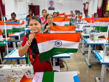 Har Ghar Tiranga: હર ઘર તિરંગા અભિયાનથી 500 કરોડનો બિઝનેસ થયો, 10 લાખ લોકોને રોજગારી મળી