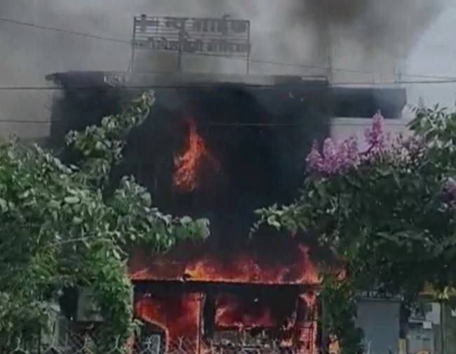 Madhya Pradesh Jabalpur Private hospital ICU Ward fire 8 killed, 2 injured Jabalpur Hospital Fire : ਜਬਲਪੁਰ ਦੇ ਹਸਪਤਾਲ 'ਚ ਲੱਗੀ ਅੱਗ, 8 ਲੋਕਾਂ ਦੀ ਮੌਤ, CM ਸ਼ਿਵਰਾਜ ਨੇ ਕੀਤਾ ਮੁਆਵਜ਼ੇ ਦਾ ਐਲਾਨ