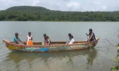 PHOTO Story : मुंबईलगतचं एक गाव गावकऱ्यांनी विकायला काढलंय! काय आहे कारण?