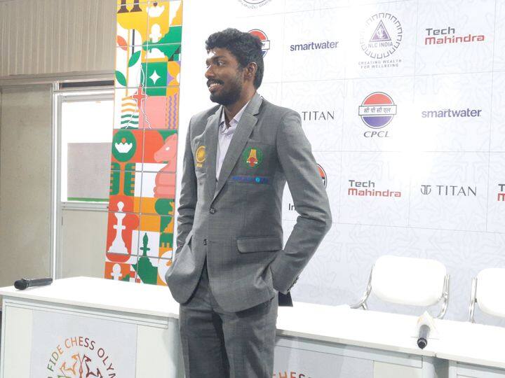 chess olympiad 2022 adhiban baskaran meets media Chess Olympiad 2022:  ‘குட்டி பசங்க என்பதால் எங்களை பார்த்து பயம்.. யாரோ எங்க டீம் மேல சாபம் கொடுத்துட்டாங்க’ - செஸ் வீரர் சொன்ன கருத்து