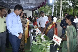 Goat Milk Soap : काय सांगता! शेळीच्या दुधापासून बनवला 'साबण', नाशिकच्या महिलांचा अनोखा प्रयोग