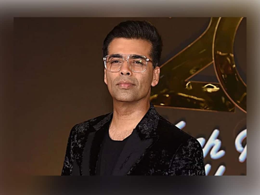 karan johar says about that bollywood is finished is rubbish Karan Johar : 'बॉलिवूड संपुष्टात आलंय?'; करण जोहरच्या उत्तरानं वेधलं लक्ष