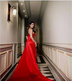 Malaika Arora Pics: ਯੈਲੋ ਥਾਈ ਸਲਿਟ ਡਰੈੱਸ 'ਚ ਬੇਹੱਦ ਗਲੈਮਰਸ ਪੋਜ਼ ਦਿੰਦੀ ਦਿਖੀ ਮਲਾਇਕਾ ਅਰੋੜਾ, ਚਿਹਰੇ 'ਤੇ ਕਾਤਲ ਮੁਸਕਾਨ ਨੇ ਉਡਾਈ ਫੈਨਜ਼ ਦੀ ਨੀਂਦ