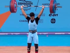 Achinta Sheuli: कभी कम डाइट मिलने की वजह से बीमार पड़ जाते थे अंचिता शेउली, अब गोल्ड जीतकर रचा इतिहास