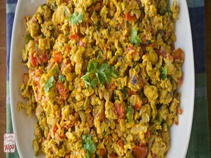 Andra-style Green Chilli Egg Fry is ready to be served World egg day Green Chilli Egg Fry : தெருவோர கடைகளில் இதுதான் பெஸ்ட்.. பச்சை மிளகாய் முட்டை ஃப்ரை ரெசிப்பி இதோ..