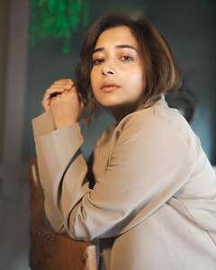 PHOTO: अभिनेत्री टीना दत्ताचा स्टायलिश अंदाज; फोटो चर्चेत!