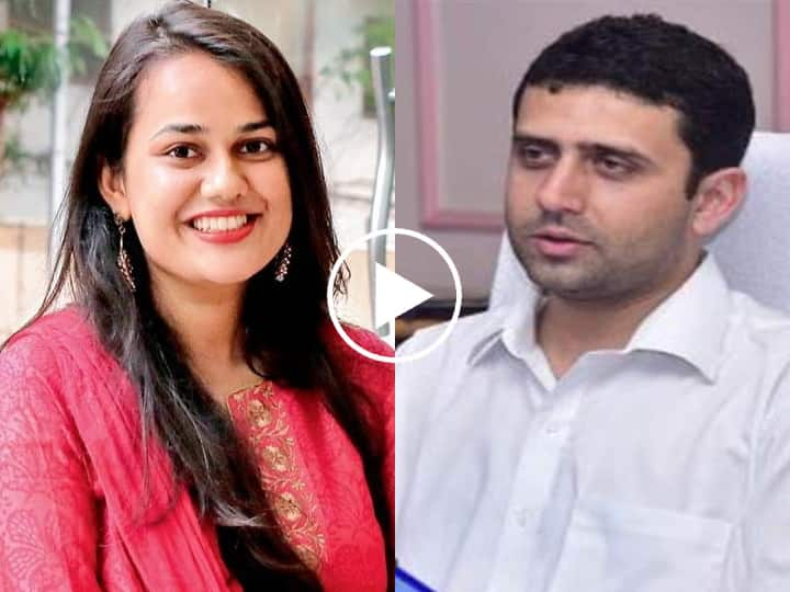 Bihar Jehanabad DM Richie Pandey Sing Song Sambhalo Mujhko in front of Famous IAS Tina Dabi Watch Video ann VIDEO: टीना डाबी के सामने जब बिहार के डीएम गाने लगे थे गाना- संभालो मुझको... फिर देखिए क्या हुआ