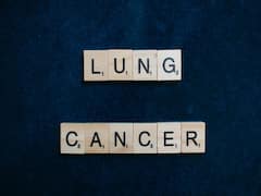 World Lung Cancer Day: ఈ లక్షణాలు కనిపిస్తే ఊపిరితిత్తుల క్యాన్సర్ ఉందేమో అనుమానించాల్సిందే