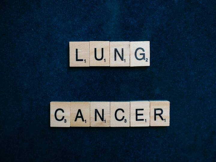 World Lung Cancer Day These are the symptoms of lung cancer World Lung Cancer Day: ఈ లక్షణాలు కనిపిస్తే ఊపిరితిత్తుల క్యాన్సర్ ఉందేమో అనుమానించాల్సిందే