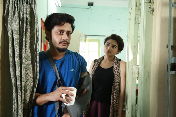সব্যসাচী, ঐন্দ্রিলা ছাড়াও ওয়েব সিরিজে অভিনয় করতে দেখা যাবে রজতাভ দত্ত, অম্লান মজুমদার, বিপ্লব বন্দ্যোপাধ্যায়, প্রীতম দাস, পূজা সরকার, শক্তি দে, মৌ ভট্টাচার্য, সুমন্ত মুখোপাধ্যায়কে। জানা গিয়েছে, অগাস্ট মাসের শেষে দেখা যাবে এই ওয়েব সিরিজ।