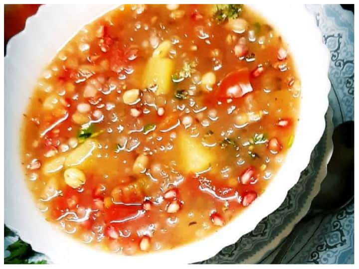 How To Make Sabudana Soup Khichdi How To Make Non Sticky Sabudana Khichdi In Hindi Sabudana Khichdi Recipe Sabudana Soup Khichdi: इस बार व्रत में नॉर्मल नहीं, साबूदाने के ये सूपी खिचड़ी बनायें