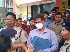 Champawat News: चंपावत जिला अस्पताल में प्रसूता की मौत पर बवाल, परिजनों ने प्रशासन पर लगाए गंभीर आरोप