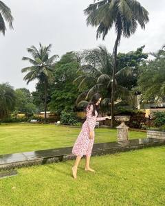 Tejasswi Prakash Pics: बारिश में 'टीवी की नागिन' ने की मस्ती, तेजस्वी प्रकाश की क्यूट फोटोज देख फैंस हुए दीवाने