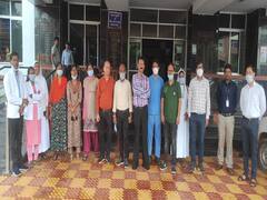 Chhattisgarh: छत्तीसगढ़ के बस्तर में डॉक्टरों की हड़ताल से बढ़ी मरीजों की परेशानी, दी ये चेतावनी