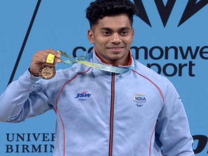 Commonwealth Games 2022: Achinta Sheuli wins Gold, India's sixth weightlifting medal in Birmingham CWG 2022 Weightlifting:டெய்லர் டூ காமன்வெல்த் சாம்பியன் - இந்தியாவிற்கு மூன்றாவது தங்கம் வென்ற அச்சிந்தா ஷெயுலி..