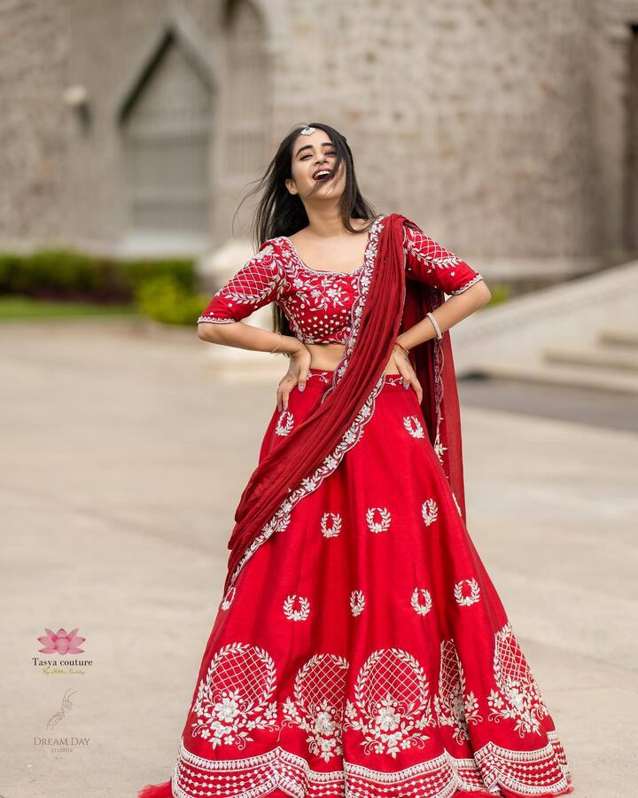 దీప్తిసునయన అందమైన ఫోటోలు -Image Credit: Deepthi Sunaina/Instagram