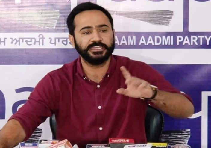 CM Bhagwant Mann will launch the Campaign on August 5, Carry bags and Single-use plastics will be banned :  Meet Hayer CM ਭਗਵੰਤ ਮਾਨ 5 ਅਗਸਤ ਨੂੰ ਕਰਨਗੇ ਮੁਹਿੰਮ ਦੀ ਸ਼ੁਰੂਆਤ , ਕੈਰੀ ਬੈਗ ਅਤੇ ਸਿੰਗਲ ਯੂਜ਼ ਪਲਾਸਟਿਕ ਹੋਵੇਗੀ ਬੈਨ : ਮੀਤ ਹੇਅਰ