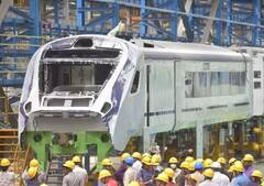 Vande Bharat Train: 15 अगस्‍त तक ट्रैक पर दौड़ेगी तीसरी वंदेभारत ट्रेन, देखें क्या है प्‍लानिंग