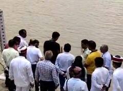 Ghazipur News: गंगा के बढ़ते जलस्तर ने बढ़ाई प्रशासन की चिंता, डीएम ने दिए अलर्ट रहने के निर्देश