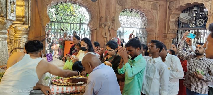 श्रावण महिन्यात भाविकांची जास्त भर पडते