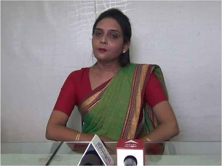 Riya Avalekar from Sindhdurg become first transgender government teacher in India Praveens struggling journey to become Riya First Transgender Government Teacher : सिंधुदुर्गातील रिया आवळेकर यांना देशातील पहिल्या तृतीयपंथी शासकीय शिक्षिका होण्याचा मान!