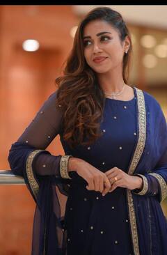 Nivetha Pethuraj :கள்ளுர பார்க்கும் பார்வை உள்ளுர பாயுமே.....நிவேதா பெத்துராஜின் க்யூட் க்ளிக்ஸ்!