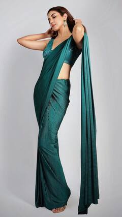 Ritu Varma: என்னக் கவுத்து போட்டுட்டியே கனிமொழியே…நடிகை ரித்துவர்மாவின் லேட்டஸ்ட் போட்டோஸ்!