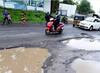 Pune Potholes News: पुण्यातील खड्ड्याला ठेकेदार जबाबदार! रस्त्यावर खड्डे पडल्याने 3 ठेकेदारांना 3 लाखांचा दंड