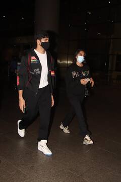 Sidharth Kiara Pics: दुबई में बर्थडे सेलिब्रेट करके वापस आए सिद्धार्थ मल्होत्रा-कियारा आडवाणी, पैपराजी के कैमरे में हुए कैद