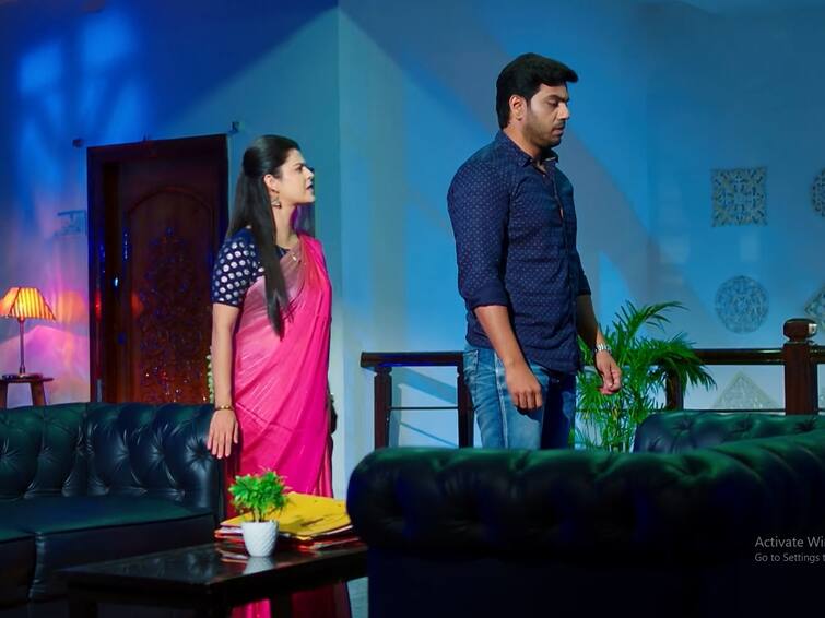 Devatha August 2nd Episode 614 Written Update Today Episode ఎవరికి కనిపించకుండా వెళ్లిపోతానన్న రుక్మిణి- దేవి గురించి అదిత్యని నిలదీసిన సత్య