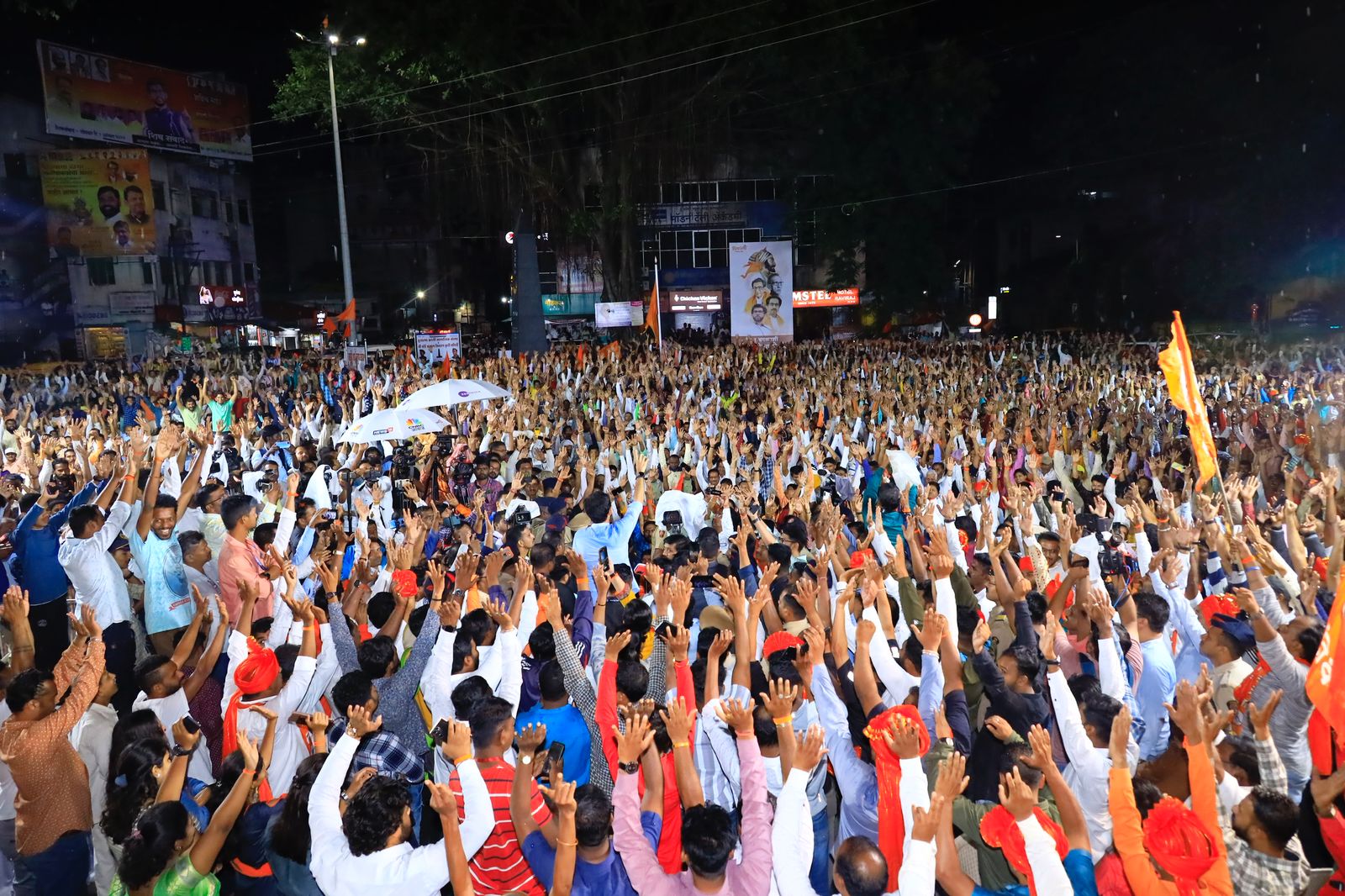 Aaditya Thackeray : आदित्य ठाकरेंच्या कोल्हापूर दौऱ्याने निष्ठावंत शिवसैनिक चार्ज, पण बंडखोरांना कडक संदेश!