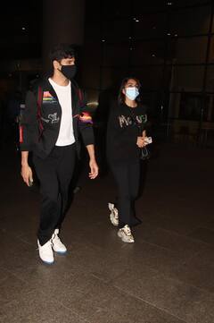 Sidharth Kiara Pics: दुबई में बर्थडे सेलिब्रेट करके वापस आए सिद्धार्थ मल्होत्रा-कियारा आडवाणी, पैपराजी के कैमरे में हुए कैद