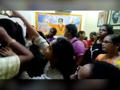 एकनाथ शिंदे समर्थक आणि उद्धव ठाकरे समर्थक भिडले, डोंबिवलीत फोटोवरून वाद   