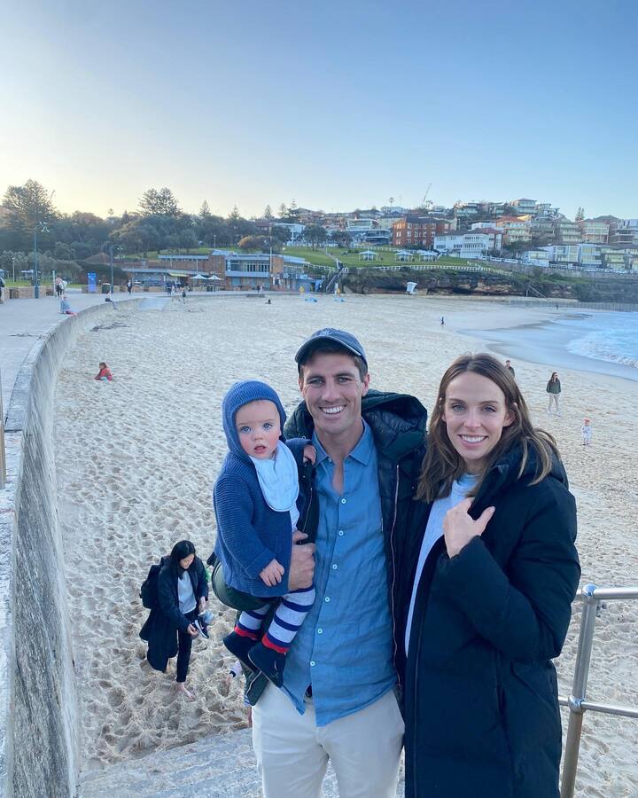 બેકી બોસ્ટન કમિન્સની  જીવનસંગિની બની ગઈ છે. ખાસ વાત એ છે કે આ લગ્નમાં કમિંગના 9 મહિનાના પુત્રએ પણ ભાગ લીધો હતો.